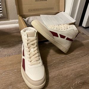 Saye size 38 NEW vegan high tops